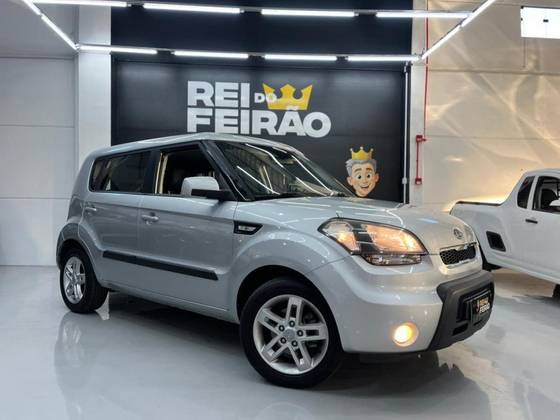 KIA SOUL 1.6 EX 16V FLEX 4P MANUAL KIA SOUL 1.6 EX 16V FLEX 4P MANUAL